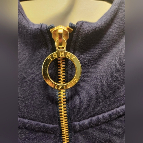 Tommy Hilfiger XXL Dark Navy Blue Hoodie, 1/2 Zipper Closure, %100 Cotton - Picture 4 of 9